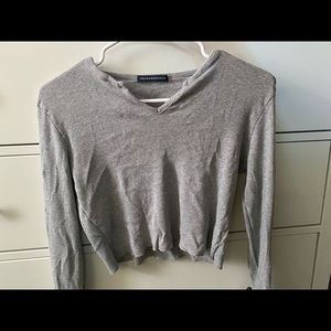 Brandy Melville Cropped shirt